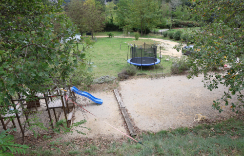 vue_ptanque_place_de_jeux